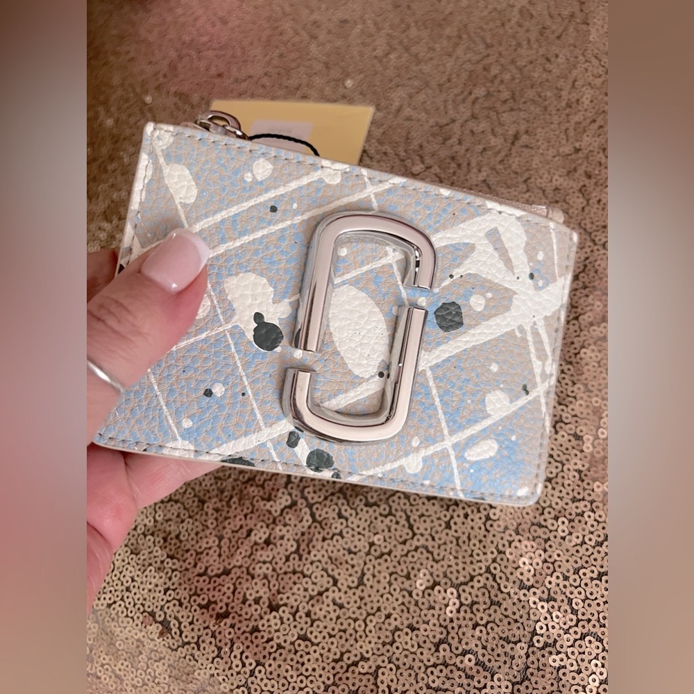 Make an offer! NWT MARC JACOBS Snapshot Card Keychain Wallet
BRAND NEW - Picture 11 of 11